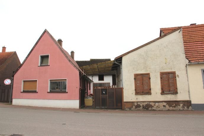 Grundstück mit altem Haus und Scheune in Oberhausen zu verkaufen