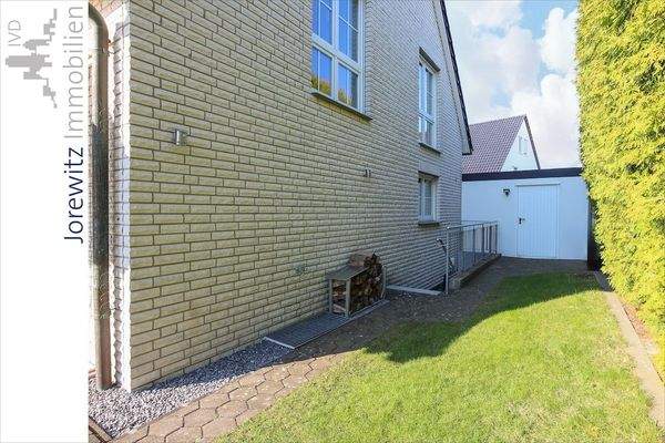 007 - Garten - Zugang Garage