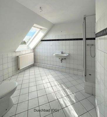 Duschbad im Dachgeschoss
