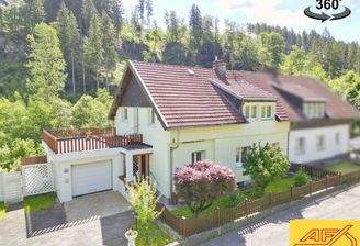 Ländliche DHH mit großem Garten