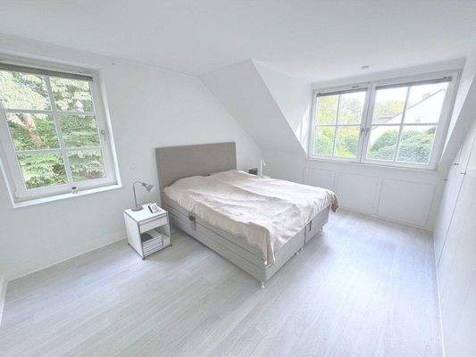 Schlafzimmer 1 im I. OG