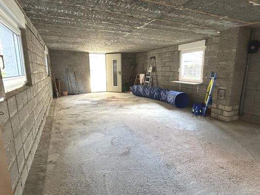 Keller/Hobbyraum mit Aussenzugang