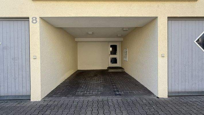 überdachter Stellplatz 