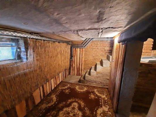 Muster Keller Treppe