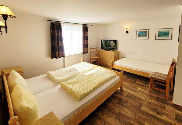 Schlafzimmer Bild 2.jpg