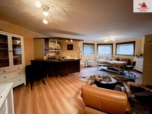 Behandlungsraum Untergeschoss