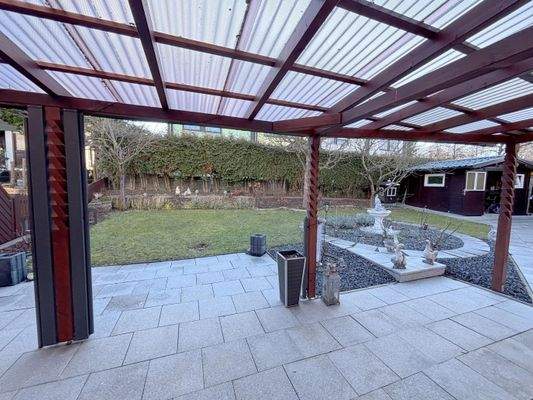 überdachte Terrasse