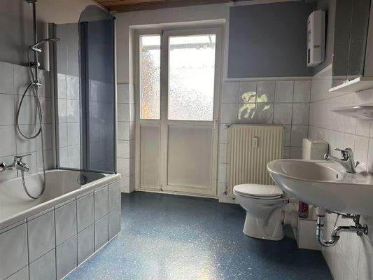 Badezimmer Wohnung OG