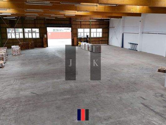 Halle Innenansicht 4