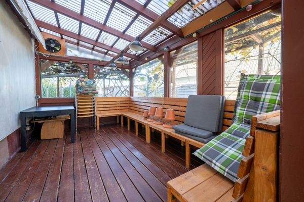 überdachte Terrasse