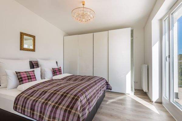 hochwertiger Ausstattung 