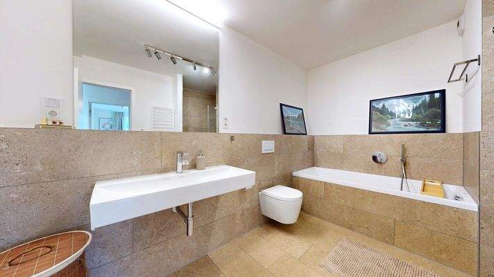 Badezimmer Ansicht I