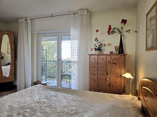 Schlafzimmer mit Balkon