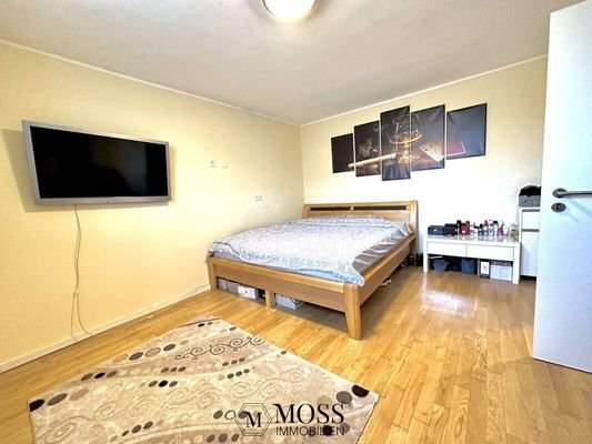 Schlafzimmer 2 OG