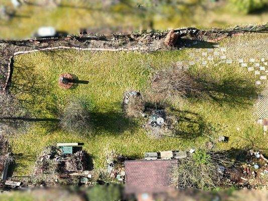 Blick auf Grundstück