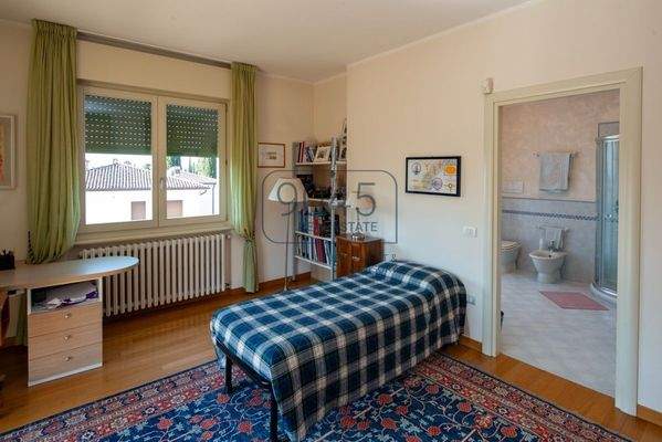 Exklusives Villenanwesen mit Seeblick in Garda - Gardasee