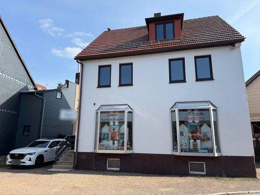 Wohn- und Geschäftshaus