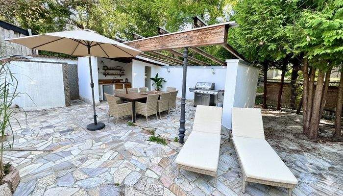 Terrasse digital möbliert