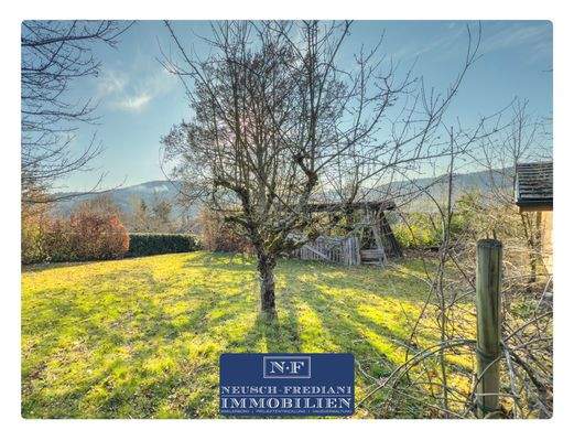 Obere Gartenebene mit Zufahrtsmöglichkeit