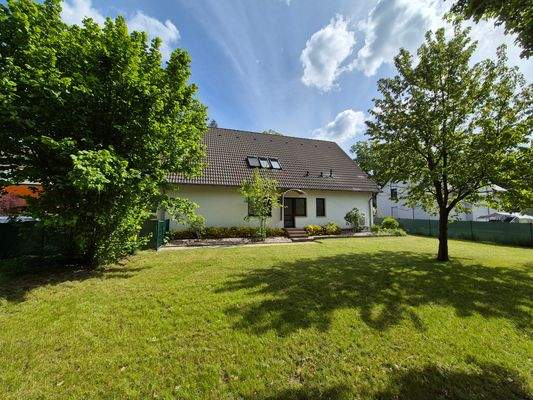 Rückseite mit Garten