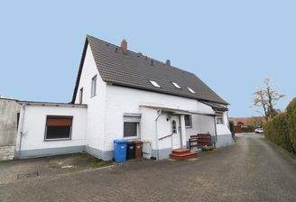 Außenansicht mit Anbau