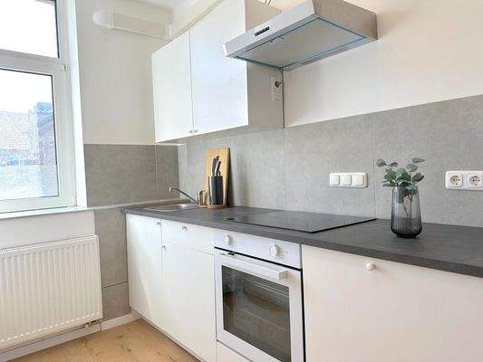 Moderne weiße Küche