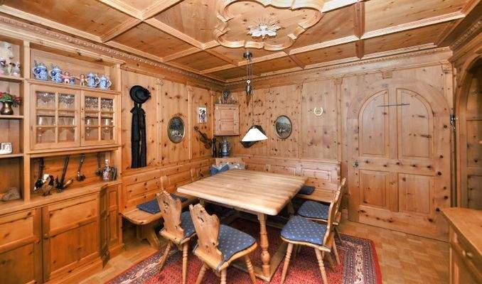 Bauernstube aus Zirbenholz