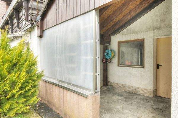 Überdachter Unterstand