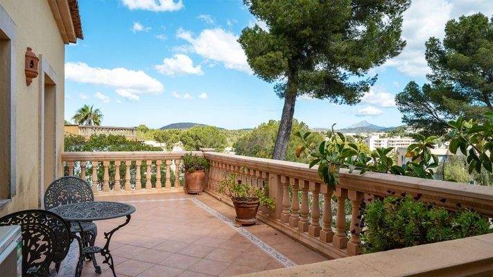 Cala Vinyes Mallorca Villa zum Verkauf Terrasse 93000