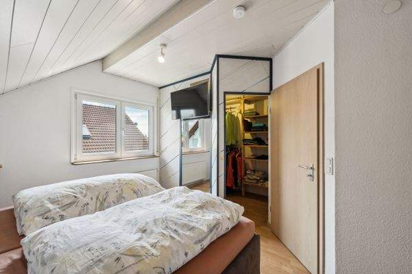 DG | Schlafzimmer | Ankleide