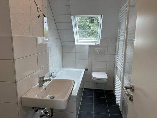 1 Badezimmer saniert