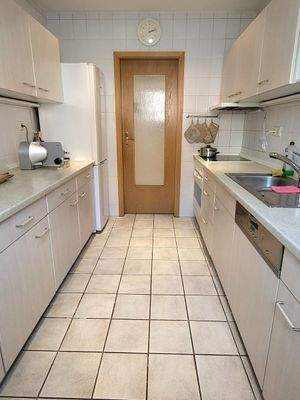 Küche mit Einbauküche 1. OG