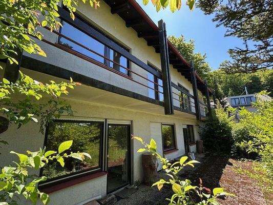 Terasse EG und Balkon OG