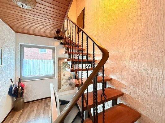 Treppenhaus zu den Wohnungen 