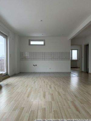 Blick zum Küchenbereich