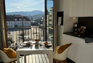 2.02 Wohnzimmer gelb 6.jpg