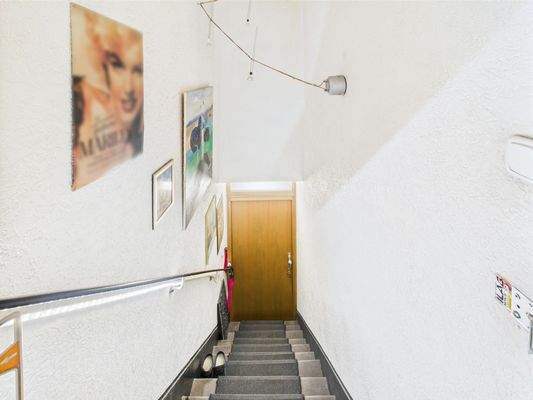 Zugang Wohneinheit OG