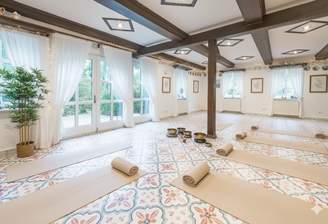 Frühstücksraum (Staging Einrichtungsbeispiel)