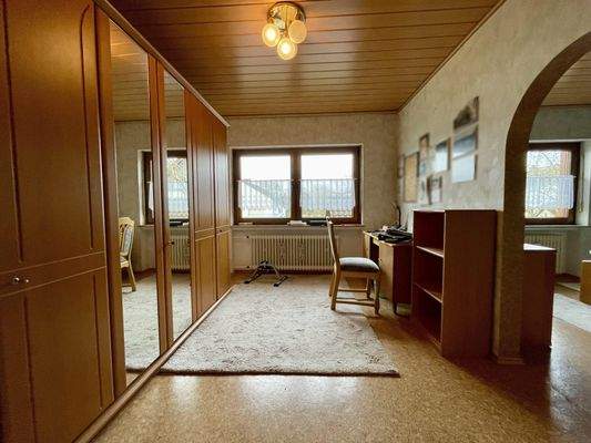 Büro und Ankleidezimmer EG