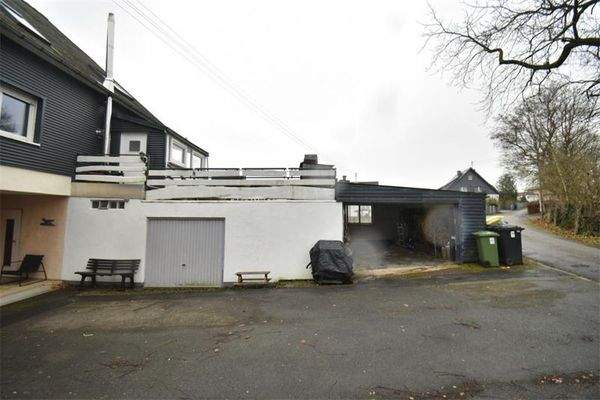 Garage und Carport