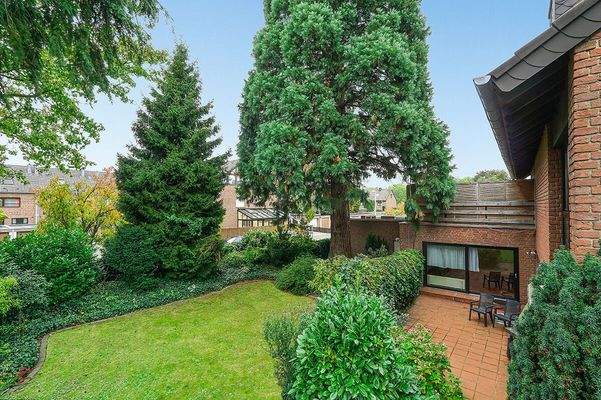 Blick in den Garten vom OG