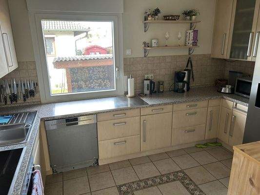 Küche von Esszimmer