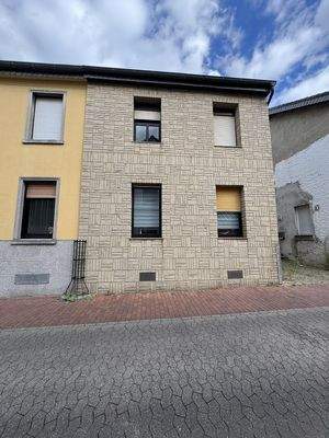 Straßenansicht rechts