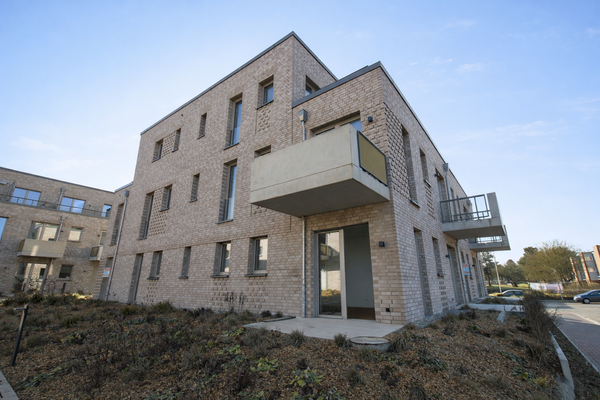 Außenansicht mit Terrasse