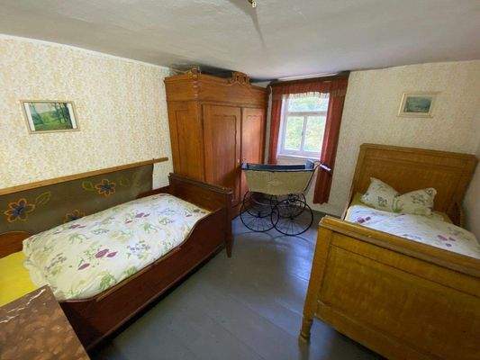 52 4. und letztes Schlafzimmer im 1. OG.jpg