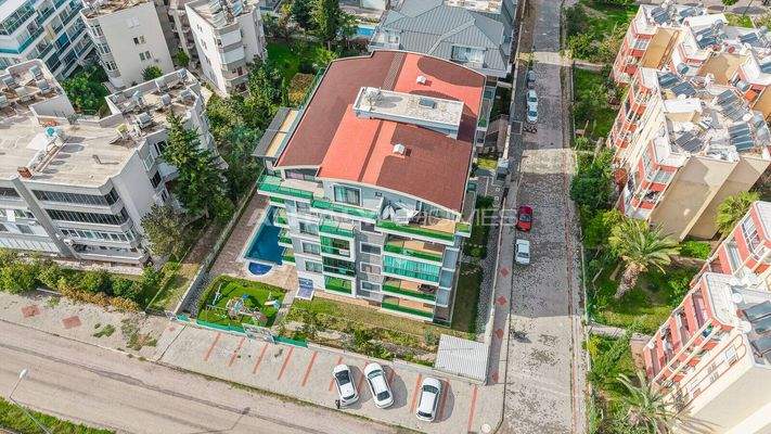 Furnished Property in a Complex 500 M from the Sea in Alanya
