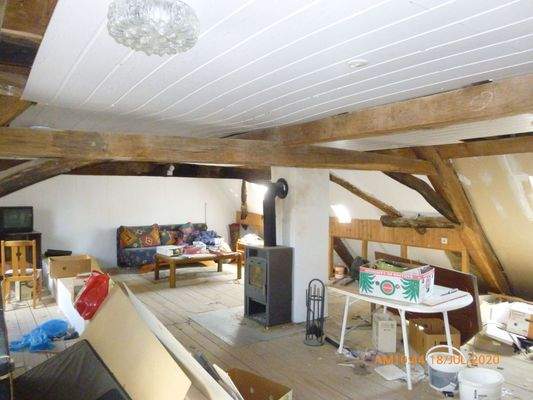 Großer Teilausgebauter  Dachboden