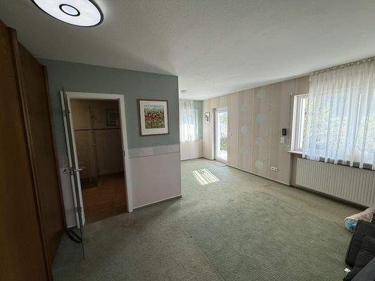 Schlafzimmer - UG - mit Terrassenzugang