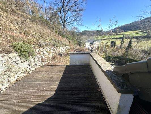 Blick von der oberen Terrasse 