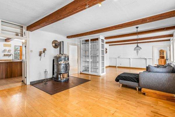 Wohnbereich mit Kaminofenanschluss